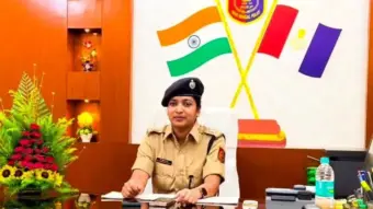 'അസലാമുഅലൈക്കും, ഇൻഷാ അള്ളാഹ്' എന്നിവ പറഞ്ഞു; ഐപിഎസ് ഉദ്യോഗസ്ഥയെ സ്ഥലംമാറ്റിയെന്ന് വിമര്‍ശനം
