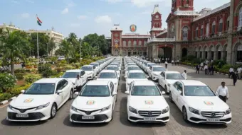 அரசு வாகன பயன்பாட்டிற்கு கடும் கட்டுப்பாடு- விஜய் போட்ட அதிரடி உத்தரவு..!!
