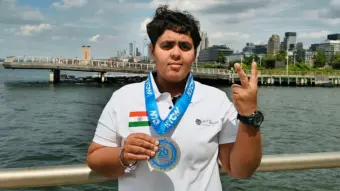 Conquering 20 bridges: Mumbai girl becomes first female para-swimmer to complete Triple Crown of Open Water Swimming