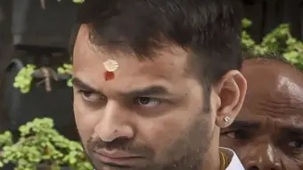 बिहार बंद के दौरान तेज प्रताप यादव की गिरफ्तारी से बढ़ा राजनीतिक तनाव
