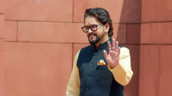 Anurag Thakur moves privilege notice against Rahul Gandhi over 'andhbhakts' speech. What does it mean?