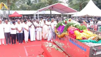 ಚೆನ್ನಮ್ಮ ದೇವೇಗೌಡ ಅಂತ್ಯಕ್ರಿಯೆ: ಸಕಲ ಸರ್ಕಾರಿ ಗೌರವ, ಒಕ್ಕಲಿಗ ಸಂಪ್ರದಾಯದಂತೆ ಮಾವಿನಕೆರೆಯಲ್ಲಿ ಧಾರ್ಮಿಕ ವಿಧಿವಿಧಾನ!