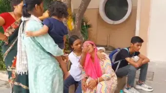 नई दिल्ली: सेफ सिटी प्रोजेक्ट के तहत काम कर रहे कर्मचारियों पर चढ़ा तेज रफ्तार डंपर; 4 की मौत, 3 घायल, पुलिस जांच में जुटी