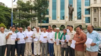 ಬಿಡಿಎ ನಿರ್ಧಾರದ ವಿರುದ್ಧ ಡಾ.ಶಿವರಾಮ ಕಾರಂತ್ ಬಡಾವಣೆ ಸಂತ್ರಸ್ತ ರೈತರಿಂದ ಆಕ್ರೋಶ/Bda