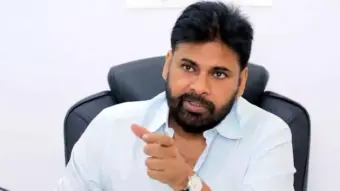 పచ్చ, కాషాయ జెండాలకు పవన్ కళ్యాణ్ సైలెంట్ షాక్..?