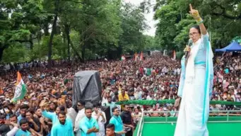 দলত্যাগীদের ১৫ দিন সময়! না ফিরে এলে 'আমরা আমাদের মতো করে নেব', স্পষ্ট জানিয়ে দিলেন মমতা