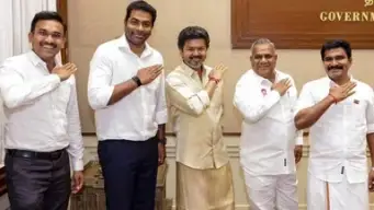 'पहले ज्ञानेश कुमार इस्तीफा दें, फिर होगी बात!' चुनाव आयोग की बैठक से विजय की TVK और DMK का वॉकआउट, 74 लाख वोटरों के नाम पर घमासान