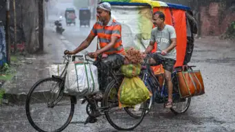 IMD Weather Update Today: Rain likely in Mumbai, pollution rises in Delhi, monsoon withdraws from THIS state