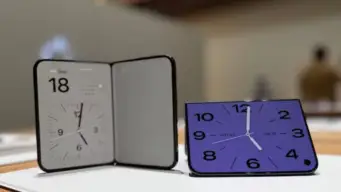 Apple iPhone Duo డిస్‌ప్లేలో కొత్త సమస్య? ఫోల్డ్ మధ్యలో నొక్కితే లోపలికి వంగుతున్న స్క్రీన్!