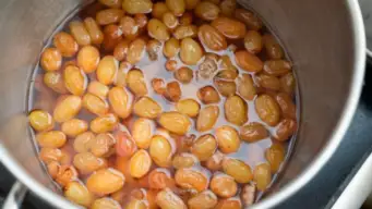 ರಾತ್ರಿ ನೆನೆಸಿದ ಒಣದ್ರಾಕ್ಷಿಯನ್ನು ಹಾಲಿನೊಂದಿಗೆ ಸೇವಿಸಿದರೆ ಏನೆಲ್ಲಾ ಲಾಭಗಳಿವೆ ಗೊತ್ತಾ?