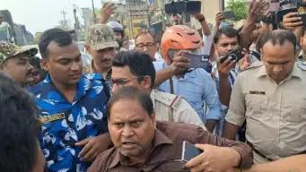পুলিশের সঙ্গে বচসা, সকাল সকাল রেজিনগরে চাঞ্চল্য, উপনির্বাচনের শুরুতেই আটক হুমায়ুন কবীর