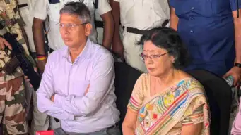 'প্রতিমা নিরঞ্জনে বাধা নেই, প্যান্ডেল হুবহু একই থাকবে'! চোরবাগানের মণ্ডপ পরিদর্শন করে বললেন সিটের প্রধান