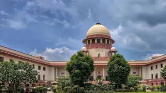 'ജുഡീഷ്യറിയെ ആര്‍ക്കും ഭീഷണിപ്പെടുത്താനാവില്ല, ഇതൊരു ദുര്‍ബലമായ ശ്രമം'; രാഹുല്‍ ഗാന്ധിക്ക് സുപ്രീം കോടതിയുടെ നോട്ടീസ്