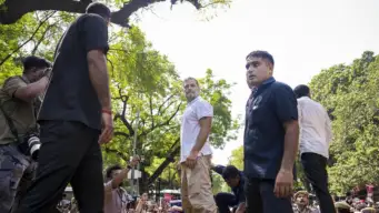 Rahul takes centre stage of street politics in protest against CEC Gyanesh Kumar