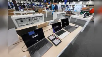 MacBook Pro With OLED Display To Reportedly Get A Major Weight Cut, Here's What We Know