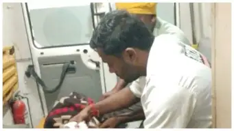 Chandauli News: फगुइया में दो बाइकों की जोरदार भिड़ंत, महिला गंभीर घायल
