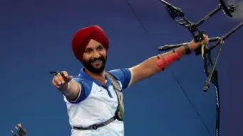 डेढ़ साल की उम्र में पैरों ने साथ छोड़ा, हरविंदर सिंह ने हौसले से रचा इतिहास, अब एशियन पैरा गेम्स में जीता गोल्ड