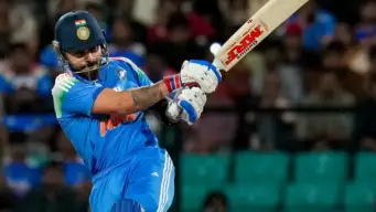 Virat Kohli Century: 9 ಸಿಕ್ಸರ್ ಸಿಡಿಸಿ ತಮ್ಮದೇ ದಾಖಲೆ ಮುರಿದ ಕೊಹ್ಲಿ; 15,000 ರನ್‌ಗಳ ಮೈಲಿಗಲ್ಲು!