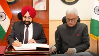 कैबिनेट सचिव को भेजी गई सीक्रेट चिट्ठी से मचा बवाल! दो चुनाव आयुक्तों की शिकायत से गरम हुई सियासत