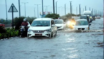 AP Weather Alert: వాయవ్య బంగాళాఖాతంలో అల్పపీడనం.. ఉత్తరాంధ్రలో భారీ వర్షాలు.. మత్స్యకారులకు కీలక హెచ్చరిక జారీ చేసిన APSDMA