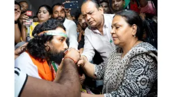Devendra Nath Mahto, the protester in Ranchi, ends hunger strike; Sonam Wangchuk congratulates him