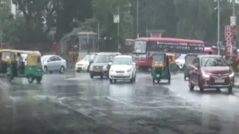 Bengaluru Rain Alert: ನಗರದ ಹಲವು ಭಾಗಗಳಲ್ಲಿ ಮಳೆ; ವಾಹನ ಸವಾರರ ಪರದಾಟ