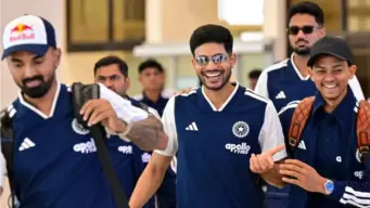 IND vs SL: पहिल्या कसोटीसाठी टीम इंडिया सज्ज! गॉलमध्ये पोहोचताच गिलसेनेचं दिमाखात स्वागत; श्रीलंकेविरुद्ध महामुकाबला