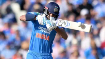 IND vs ENG: टीम इंडिया को बीच मैच में लगा झटका, पहला ODI जिताने वाला स्टार पूरी सीरीज से बाहर