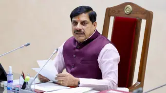 सागर नकली शराब मामला: सीएम डॉ. मोहन यादव ने दिए थे सख्त निर्देश, 3 अधिकारी निलंबित, 1 मुख्यालय अटैच