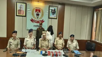 Hazaribagh News: सेवानिवृत्त शिक्षक पर गोली चलाने वाला गिरफ्तार, लोडेड पिस्टल बरामद