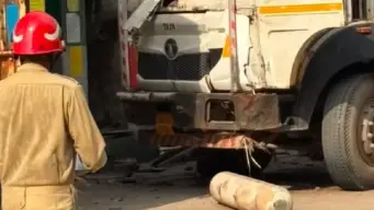 Delhi CNG Station Explosion: 3 Killed, 3 Injured After Truck Gas Cylinder Explodes in Tikri Kalan