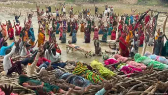 केन-बेतवा परियोजना: 'विकास' की राह में क्यों खड़े ग्रामीण