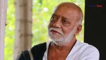 અતિવૃષ્ટિ અને અકસ્માતની ઘટનાઓમાં સંવેદના સાથે સહાયતા રાશિ અર્પણ કરતા મોરારી બાપુ