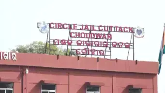 Arrested Choudwar Jail Superintendent allegedly pressuring former jailer to withdraw case