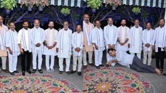 Ugly Morphing War In Telangana Politics, Must Change!