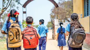 ગુજરાતની 54,000થી વધુ સ્કૂલોનું હવે બનશે 'રિપોર્ટ કાર્ડ', ઓક્ટોબરના બીજા સપ્તાહથી વાલીઓ એક ક્લિકમાં જાણી શકશે કઈ સ્કૂલ કેટલી સારી
