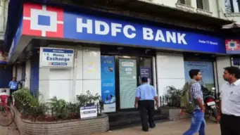HDFC Bank Share Price : अमेरिका में जांच की खबर से दबाव में HDFC Bank, लगातार पांचवें दिन टूटा शेयर