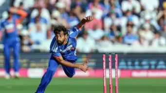 IND vs ZIM: दूसरे टी20 में टीम इंडिया को लगा बड़ा झटका, चोटिल होकर बीच मैच में मैदान से बाहर हुए खिलाड़ी