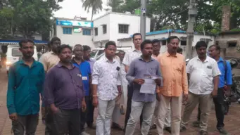 সাতগেছিয়ায় জাতীয় কংগ্রেসের ২১শে জুলাইয়ের মিছিলগামী বাসে হামলার অভিযোগে থানায় ডেপুটেশন