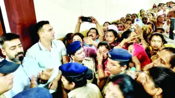 पीरनिगाह मंदिर के संचालन को लेकर डीसी का घेराव - Divya Himachal
