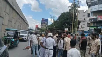 শিলিগুড়ির সেকেন্ড মাইলে মর্মান্তিক পথ দুর্ঘটনা! ট্রাক ও বুলেটের মুখোমুখি সংঘর্ষে মৃত এক যুবক