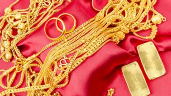 Gold Price Today Kolkata: শনিবার আরও বাড়ল সোনার দাম! আজ ২২ ২৪ ক্যারেট সোনা দেশের কোথায় কত দামে বিক্রি হচ্ছে জেনে নিন
