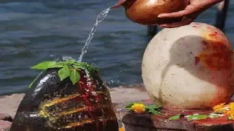 सावन में शिवलिंग के सामने जलाएं इन खास चीजों का दीपक, प्रसन्न होंगे महादेव; स्कंद पुराण में बताया गया है विशेष महत्व