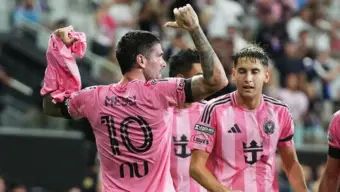 Lionel Messi Absent After Father's Death, De Paul Celebrates Goal With Emotional No. 10 Tribute