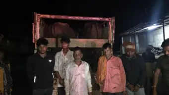 मवेशियों की तस्करी का खुलासा, पुलिस ने पिकअप समेत 12.30 लाख का सामान किया जब्त