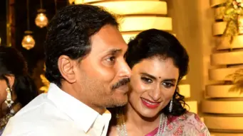 వైసీపీలోకి మళ్ళీ షర్మిల.. నిజమేనా?