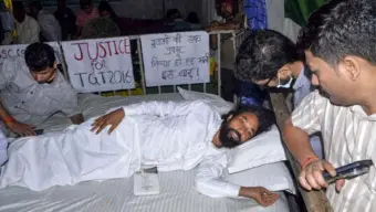 'Not Toffees and Biscuits': JPSC Protesters Allege Bid to Hospitalise Devendra Mahto Like Sonam Wangchuk