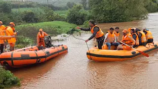 Kolhapur : बाजार भोगाव येथे NDRF कडून समुदाय जनजागृती व बोट प्रशिक्षण