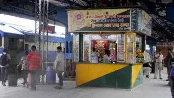 MRP Complaint Railway Station : MRP కంటే ఎక్కువ ధరకు విక్రయిస్తున్నారా? ఈ నెంబర్ కు కాల్ చేయండి..