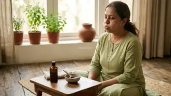 डेंटल क्लिनिक के चक्करों से बचाएगा आयुर्वेद का गंडूष! ओरल हेल्थ का आयुर्वेदिक सीक्रेट ऐसे करें फॉलो​